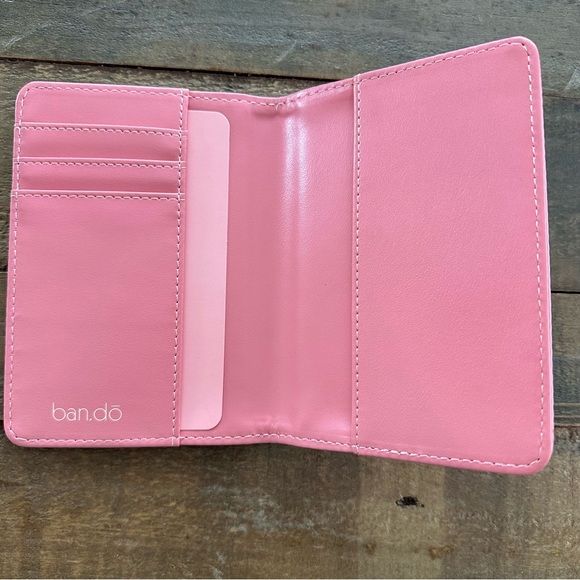 NEW ban.do Passport Holder - Traveling Party - Picture 2 of 3